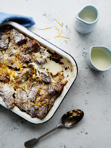 
<span class="headline-span">White Chocolate</span>Bread and Butter Pudding